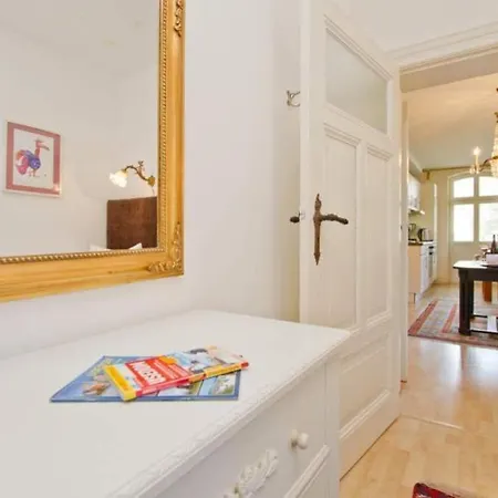 Haus Auf Dem Huegel Klassische 01 Apartmán